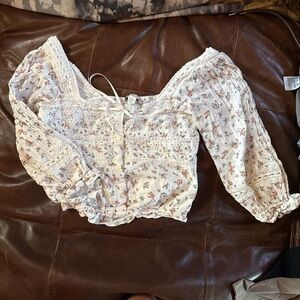 American Eagle Outfitters White Floral Blouse